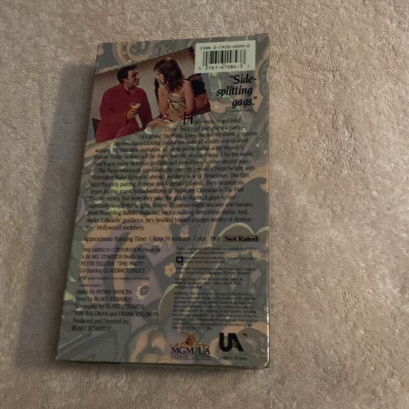 The Party (VHS, 1990, Vintage Classics) Peter Sellers - Picture 2 of 4